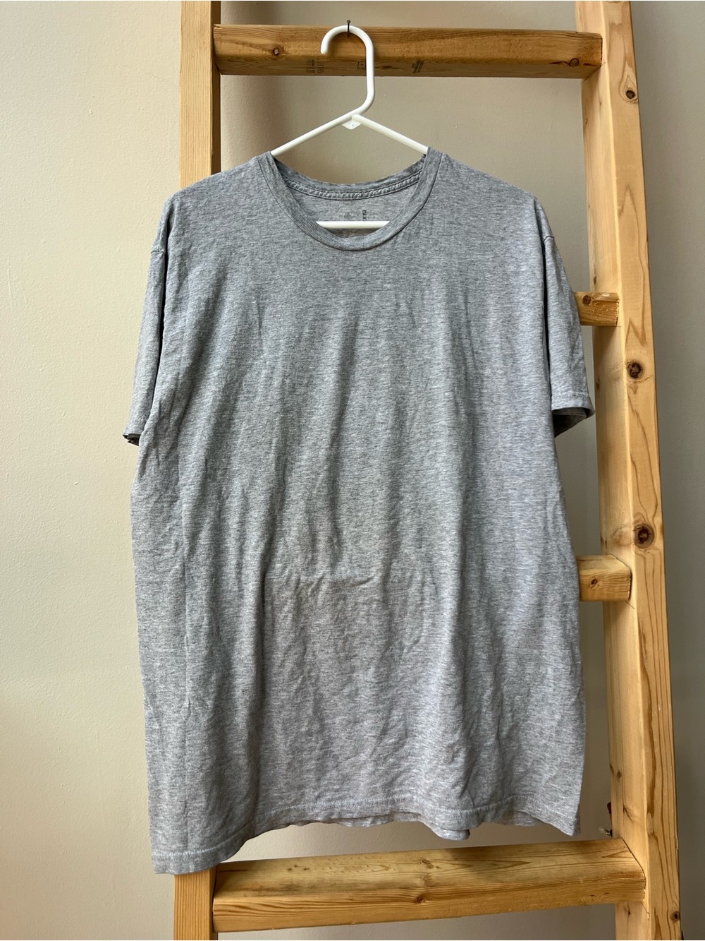 Everyday Men's Heather Grey Crew Neck Tee